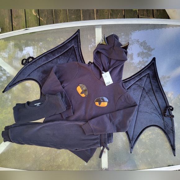 Bat Costume - Picture 1 of 2